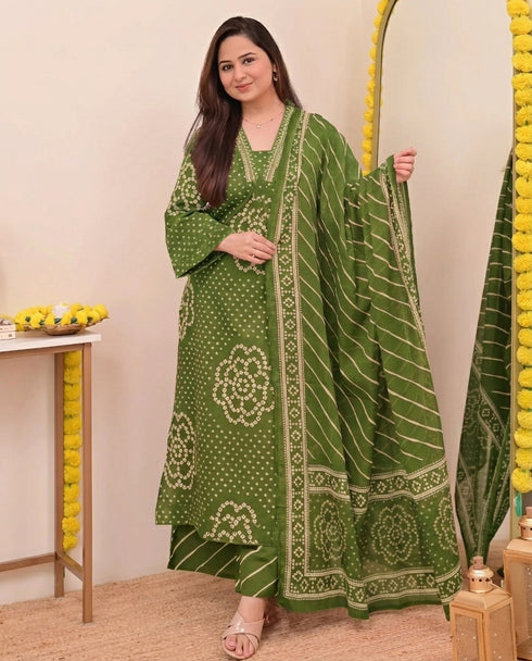 Alvami Women’s Green Bandhani Print A-Line Kurta Pant With Dupatta Set