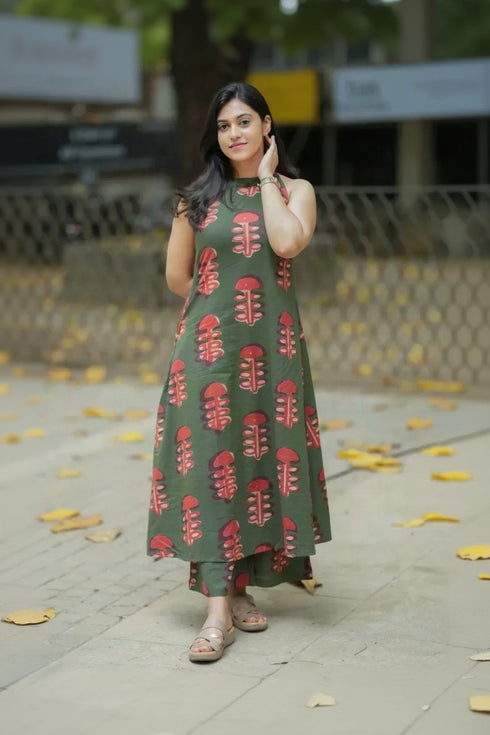 Alvami Women's Green Printed A-Line Kurta Palazzo Set With Pocket