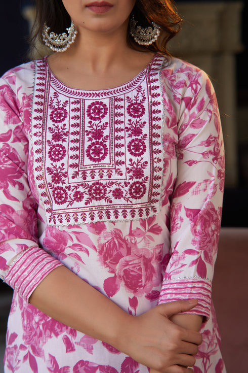 Pink, White Floral Print Viscose Rayon Kurta, Pant And Dupatta Set