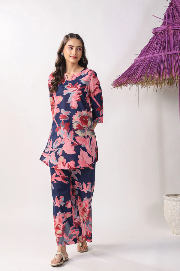 Women Floral Printed Cotton Kurta and Pant Set