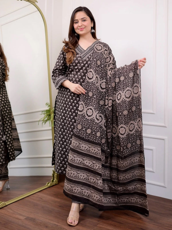 Black Embroidery Viscose Rayon Kurta, Pant And Dupatta Set
