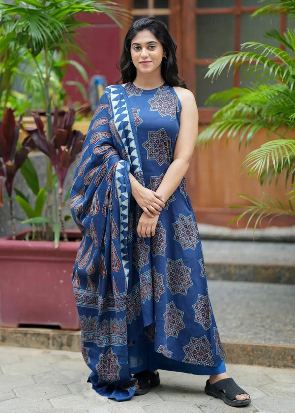 Women Viscose Kurta Palazzo Set with Dupatta | Sleeveless Printed Kurta with Palazzo Pant