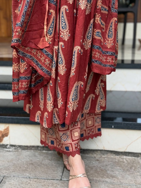 Alvami Women's Red Printed Viscose Anarkali Kurta Pant With Dupatta Set