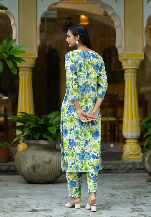 Women Floral Printed Cotton Kurta And pant Set