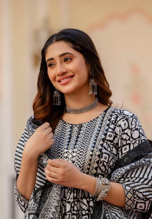Black And White Printed Viscose Rayon Kurta, Pant And Dupatta Set