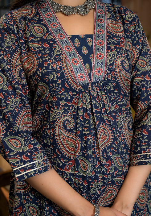 Blue Embroidery Viscose Rayon Kurta, Pant And Dupatta Set