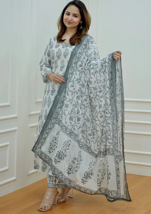 Black, White Printed Viscose Rayon Kurta, Pant And Dupatta Set