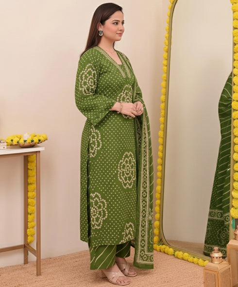 Alvami Women’s Green Bandhani Print A-Line Kurta Pant With Dupatta Set