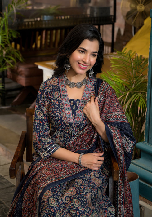 Blue Embroidery Viscose Rayon Kurta, Pant And Dupatta Set