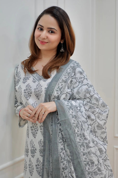Black, White Printed Viscose Rayon Kurta, Pant And Dupatta Set