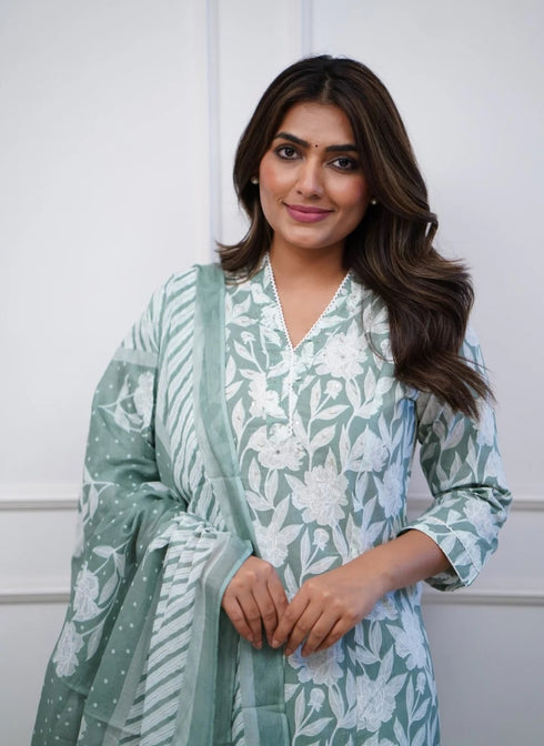Viscose Floral Printed Green Kurta And Pant Set With Dupatta