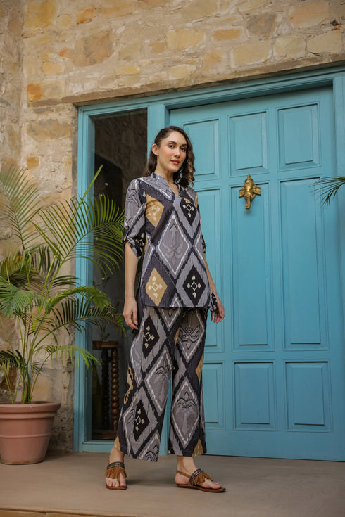 Women Cotton Printed Kurta and Pant Set