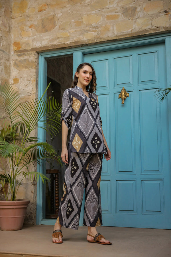 Women Cotton Printed Kurta and Pant Set