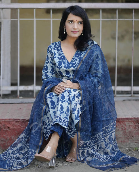 Blue Straight Kurta And Pant Set With Dupatta