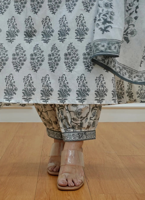Black, White Printed Viscose Rayon Kurta, Pant And Dupatta Set