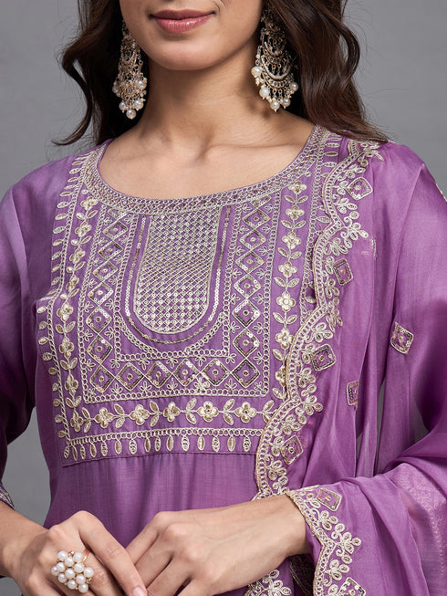 Pink Embroidery silk Kurta And Pant Set With Dupatta
