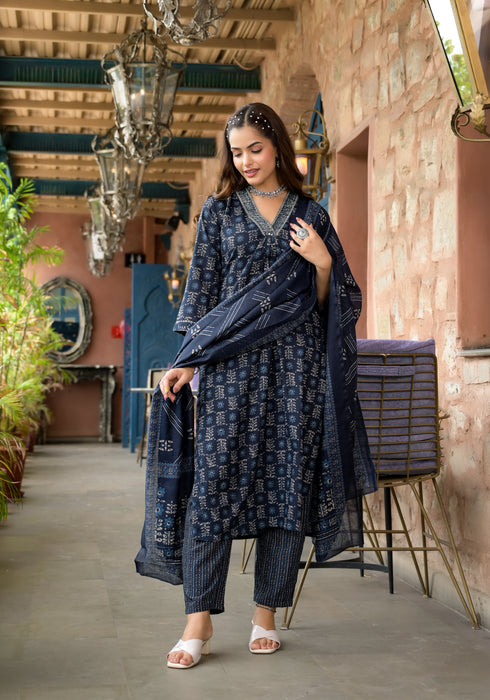 Navy Blue Embroidery Viscose Rayon Kurta, Pant And Dupatta Set