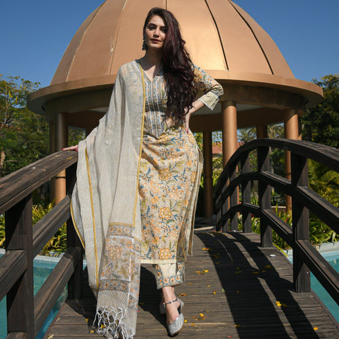 Yellow Printed Viscose Rayon Kurta, Pant And Dupatta Set