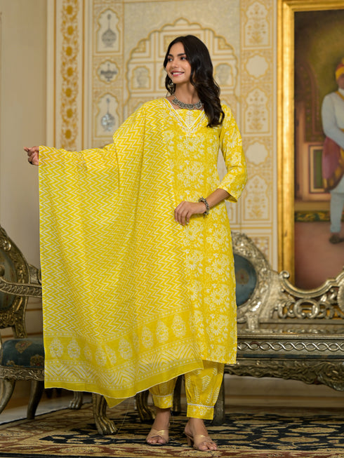 Yellow Embroidery Viscose Rayon Kurta, Pant And Dupatta Set