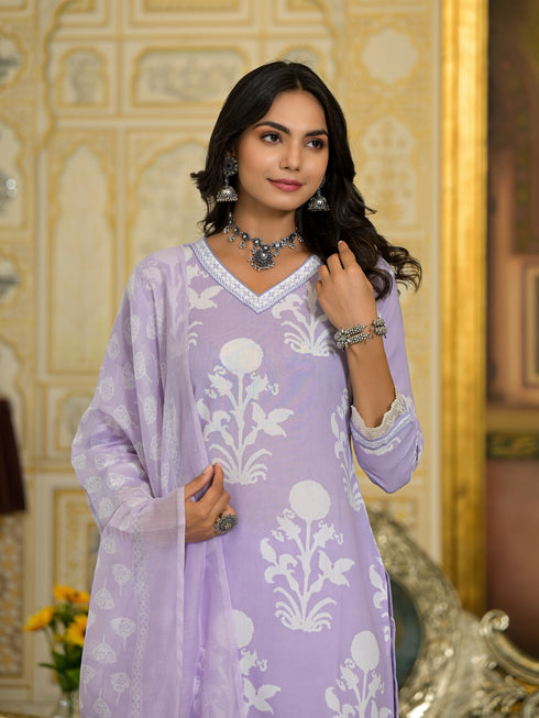 Purple Embroidery Viscose Rayon Kurta, Pant And Dupatta Set