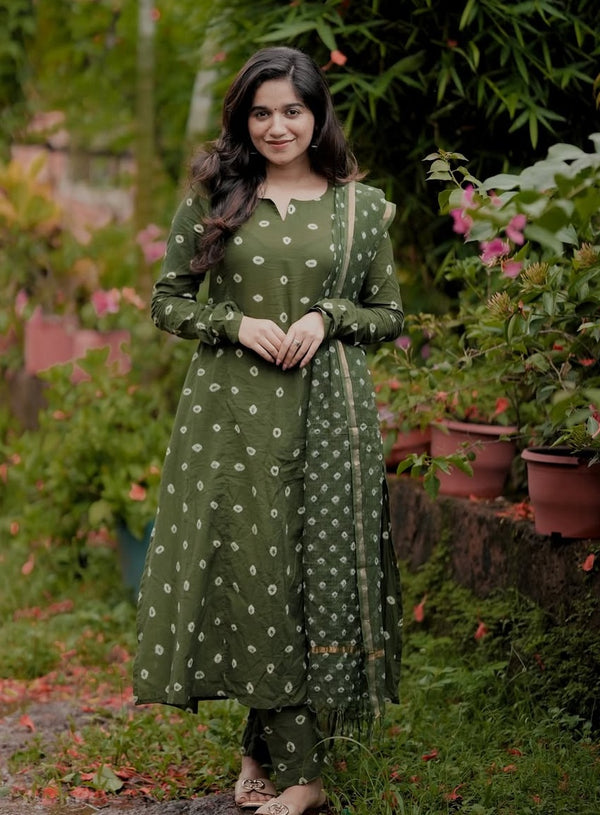 Alvami Women Green Printed Viscose A-Line Kurta Pant With Dupatta Set