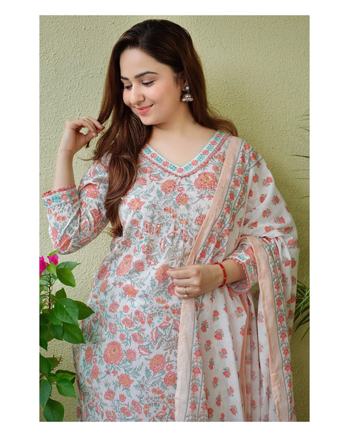 Pink Embroidery Viscose Rayon Kurta, Pant And Dupatta Set