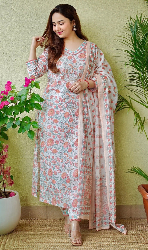 Pink Embroidery Viscose Rayon Kurta, Pant And Dupatta Set